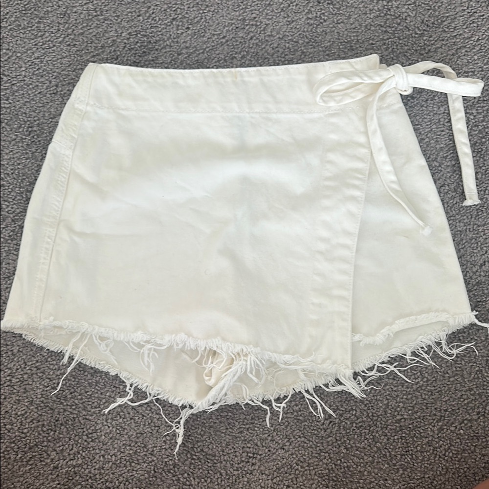We The Free White Skorts with Frayed Hem.